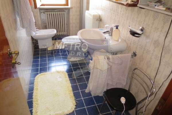 bagno - UNIFAM. AUTONOMA THIENE (VI) NORD 